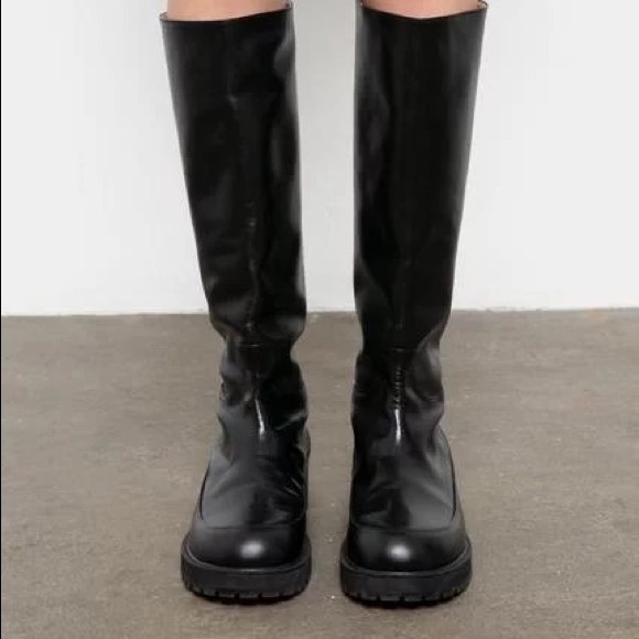 ⏱24 HR SALE⏱ Frankie Shop Lug Sole Boot - Picture 8 of 9